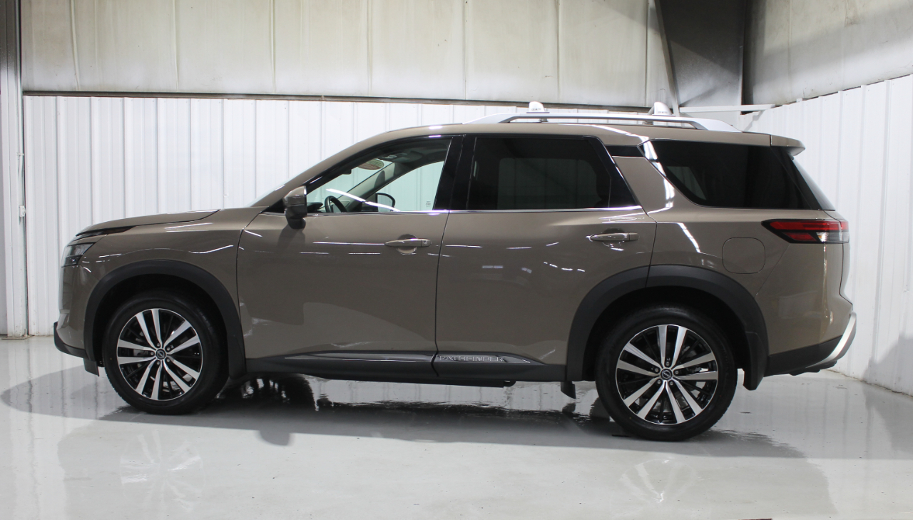 Nissan Pathfinder Platinum 4WD 2023