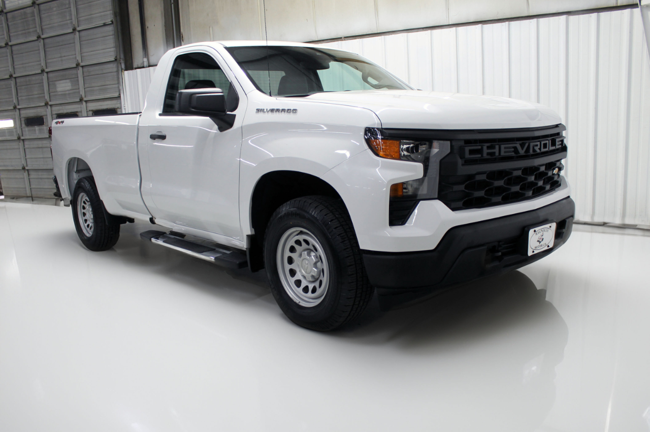 Chevrolet Silverado 1500 4WD Reg Cab 140" Work Truck 2022