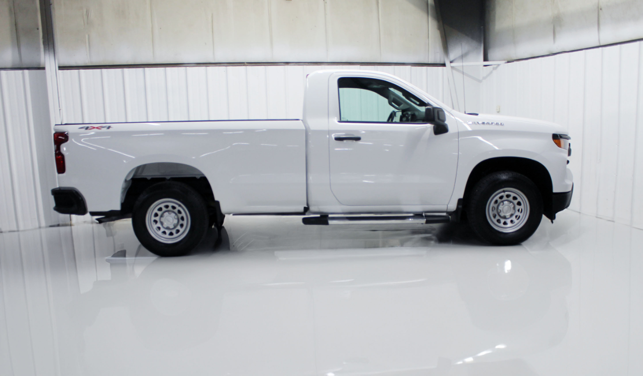 Chevrolet Silverado 1500 4WD Reg Cab 140" Work Truck 2022