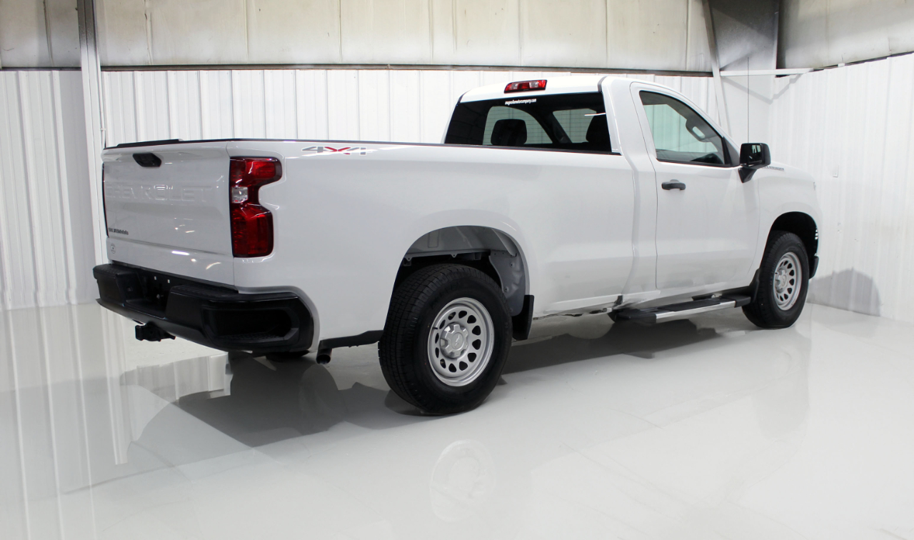 Chevrolet Silverado 1500 4WD Reg Cab 140" Work Truck 2022