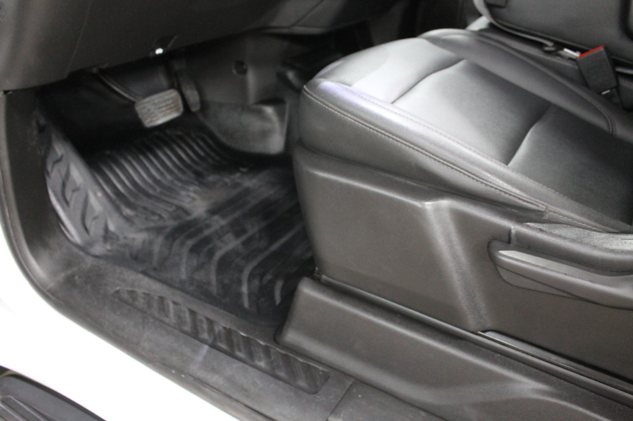 Chevrolet Silverado 1500 4WD Reg Cab 140" Work Truck 2022