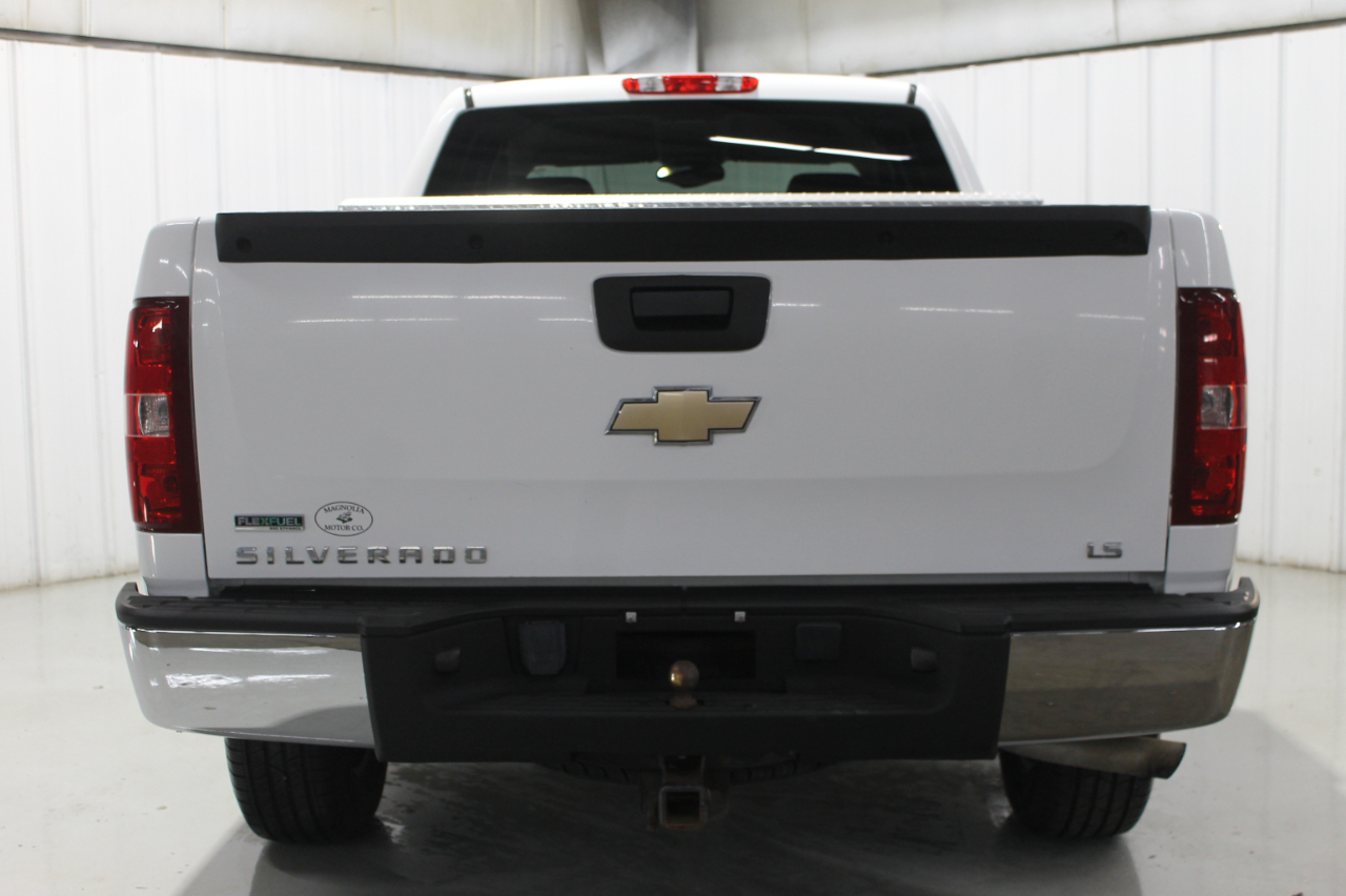 Chevrolet Silverado 1500 2WD Ext Cab 143.5" LS 2010