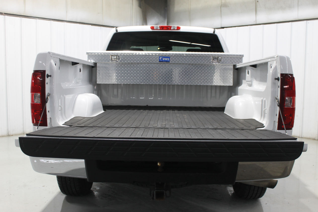 Chevrolet Silverado 1500 2WD Ext Cab 143.5" LS 2010