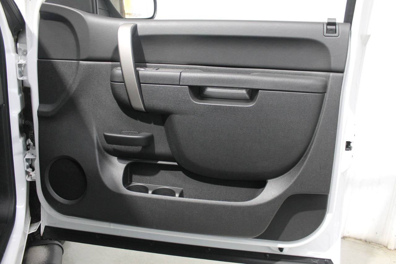 Chevrolet Silverado 1500 2WD Ext Cab 143.5" LS 2010