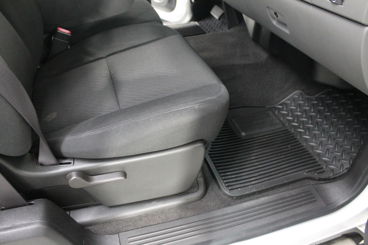 Chevrolet Silverado 1500 2WD Ext Cab 143.5" LS 2010