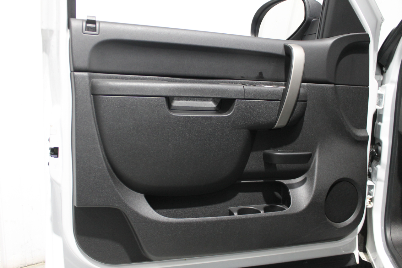 Chevrolet Silverado 1500 2WD Ext Cab 143.5" LS 2010