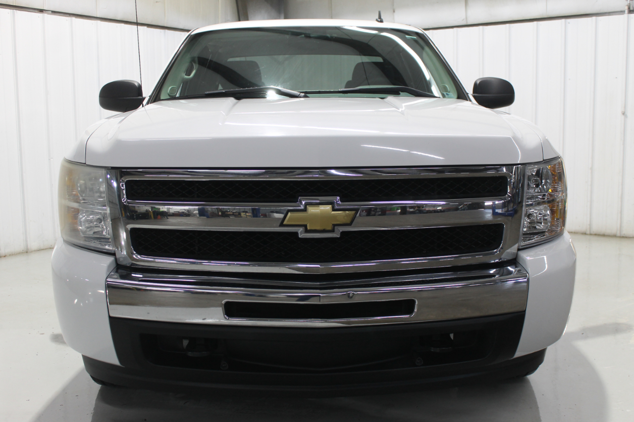 Chevrolet Silverado 1500 2WD Ext Cab 143.5" LS 2010