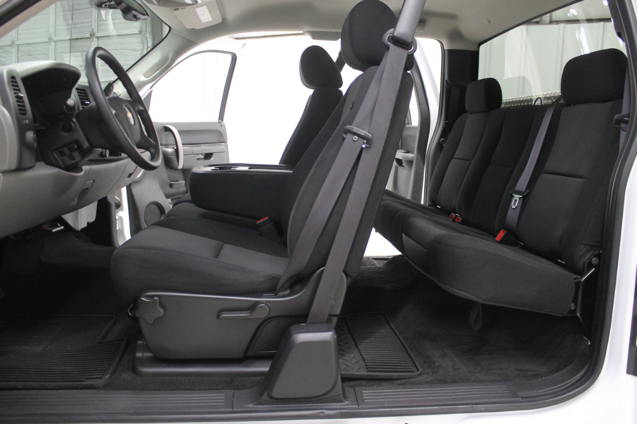 Chevrolet Silverado 1500 2WD Ext Cab 143.5" LS 2010