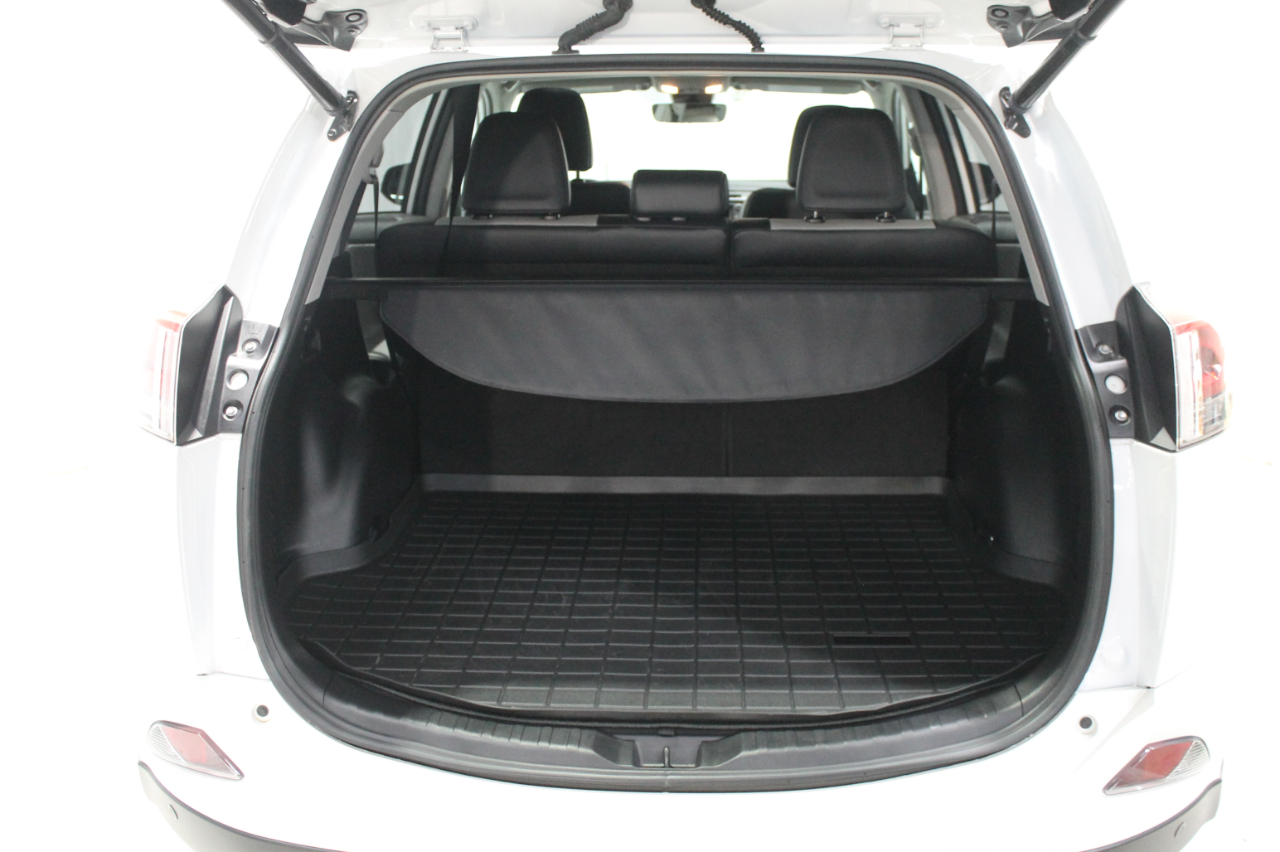 Toyota RAV4 Limited FWD (Natl) 2018