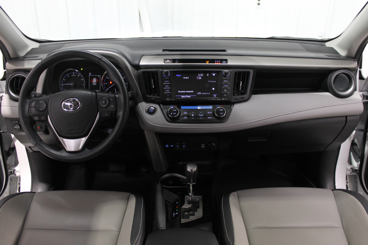 Toyota RAV4 Limited FWD (Natl) 2018