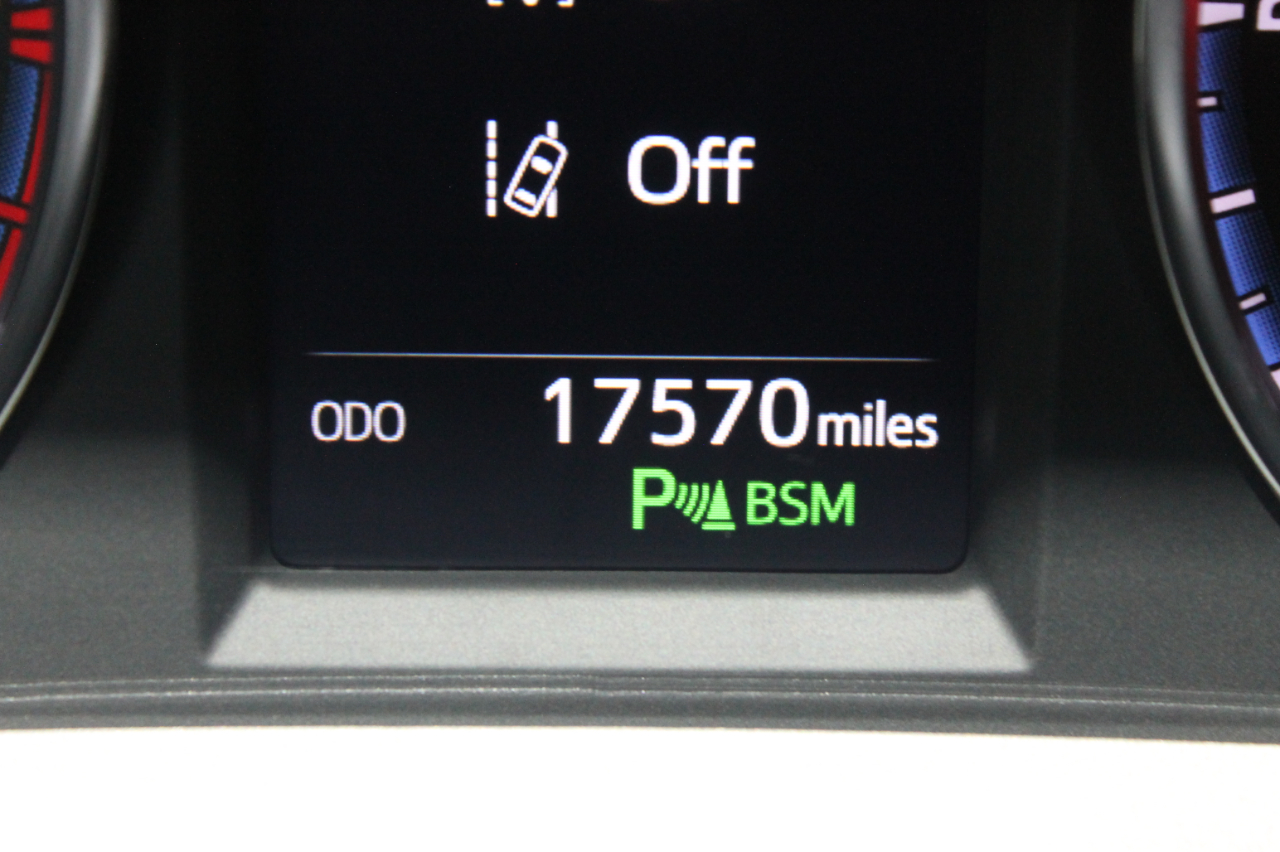 Toyota RAV4 Limited FWD (Natl) 2018