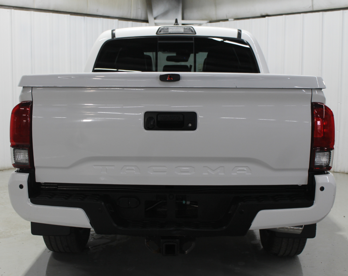 Toyota Tacoma TRD Off Road Double Cab 5' Bed V6 4x4 MT (Natl) 2018