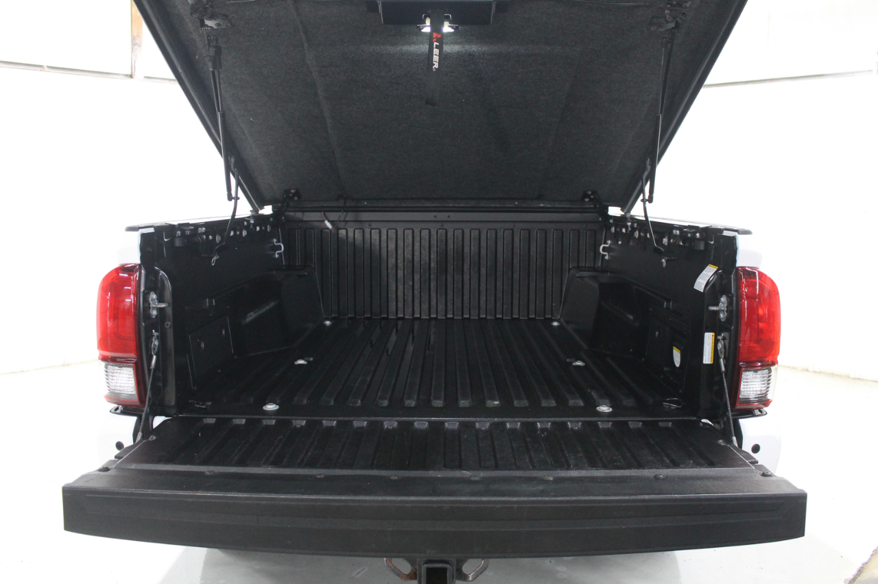 Toyota Tacoma TRD Off Road Double Cab 5' Bed V6 4x4 MT (Natl) 2018