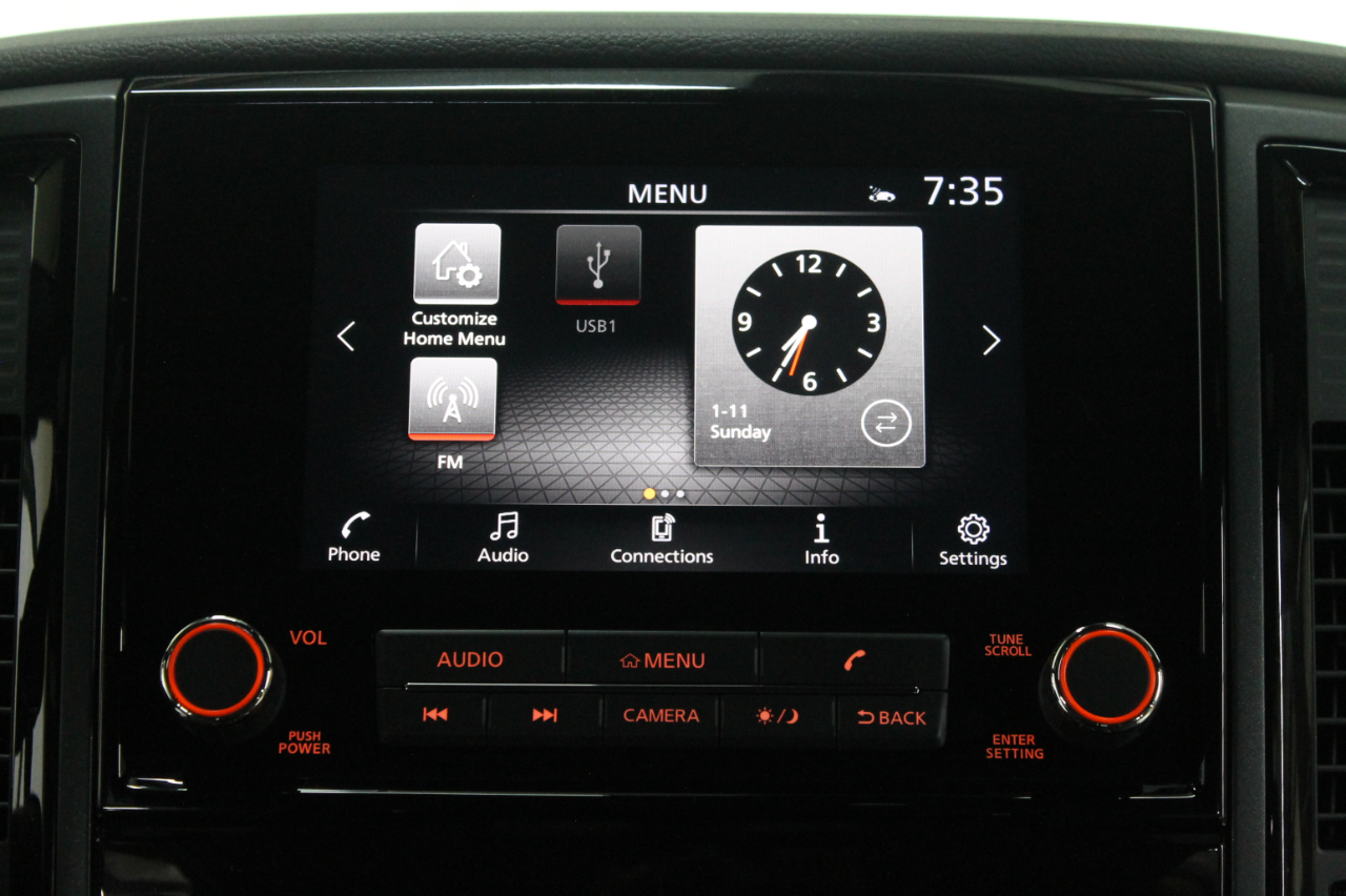 Nissan Titan 4x2 Crew Cab SV 2024