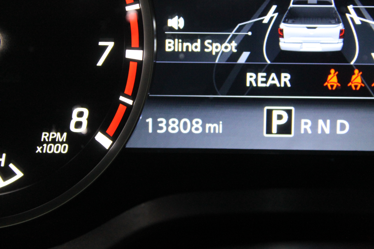 Nissan Titan 4x2 Crew Cab SV 2024