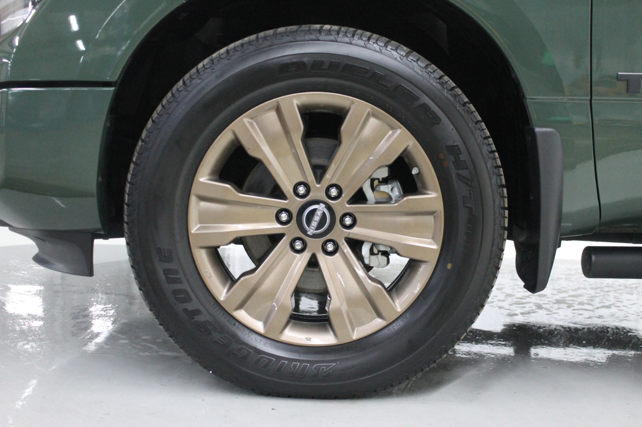 Nissan Titan 4x2 Crew Cab SV 2024