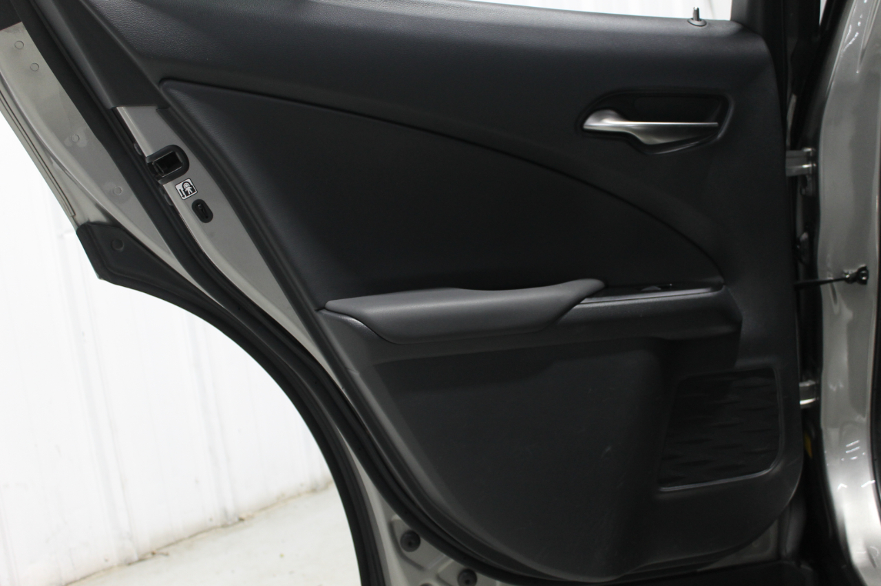 Lexus UX UX 200 FWD 2020