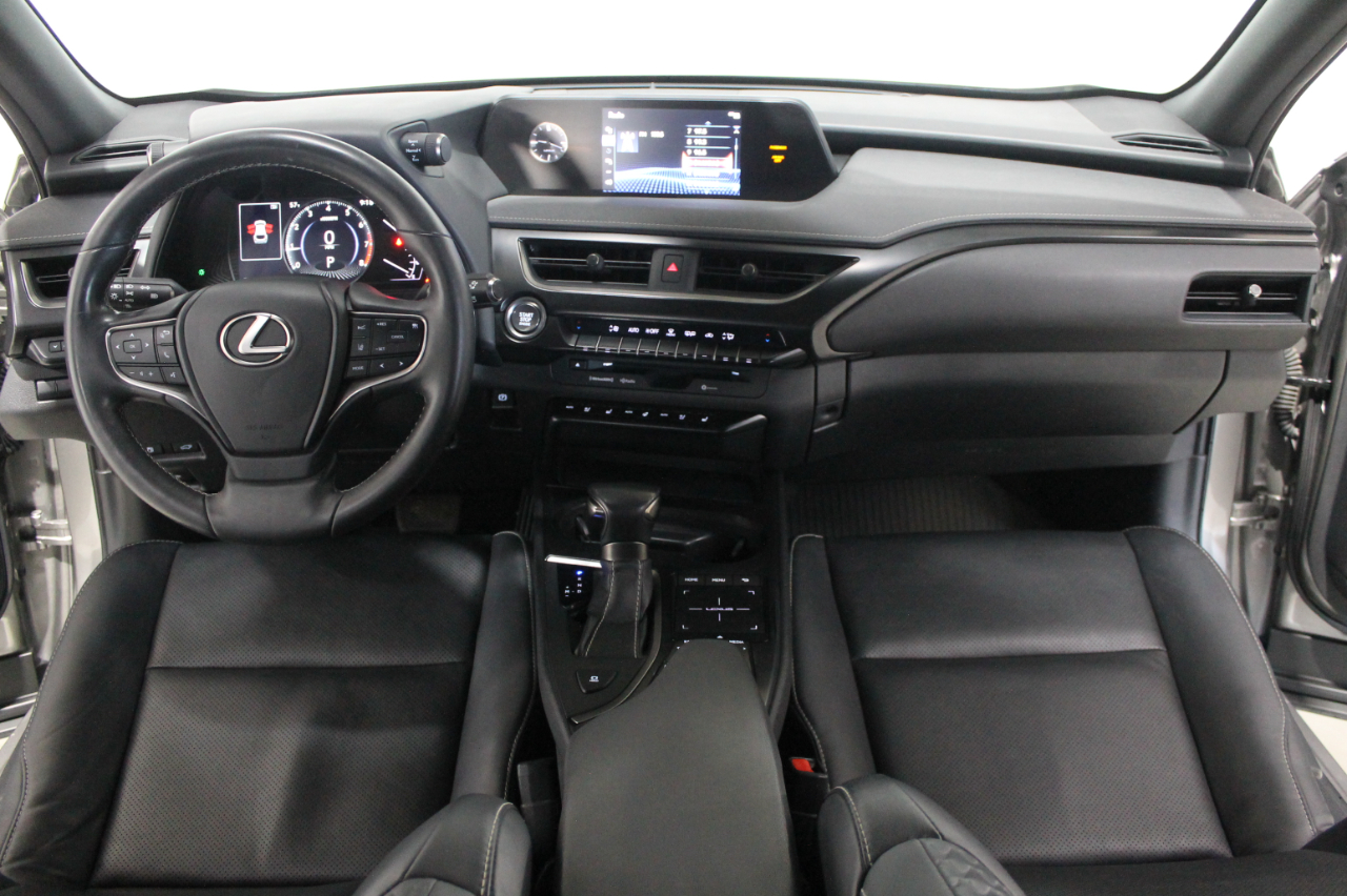 Lexus UX UX 200 FWD 2020