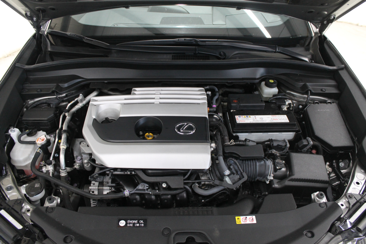 Lexus UX UX 200 FWD 2020