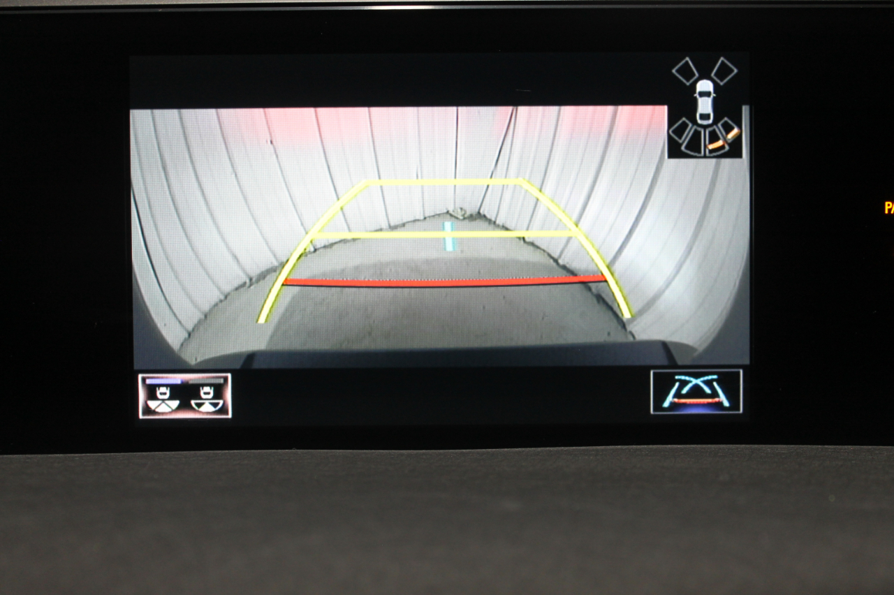 Lexus UX UX 200 FWD 2020