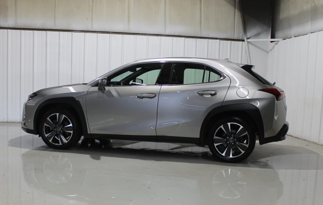 Lexus UX UX 200 FWD 2020