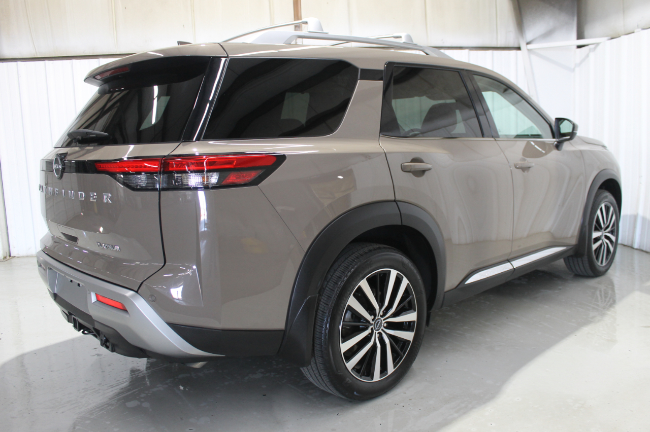 Nissan Pathfinder Platinum 2WD 2024