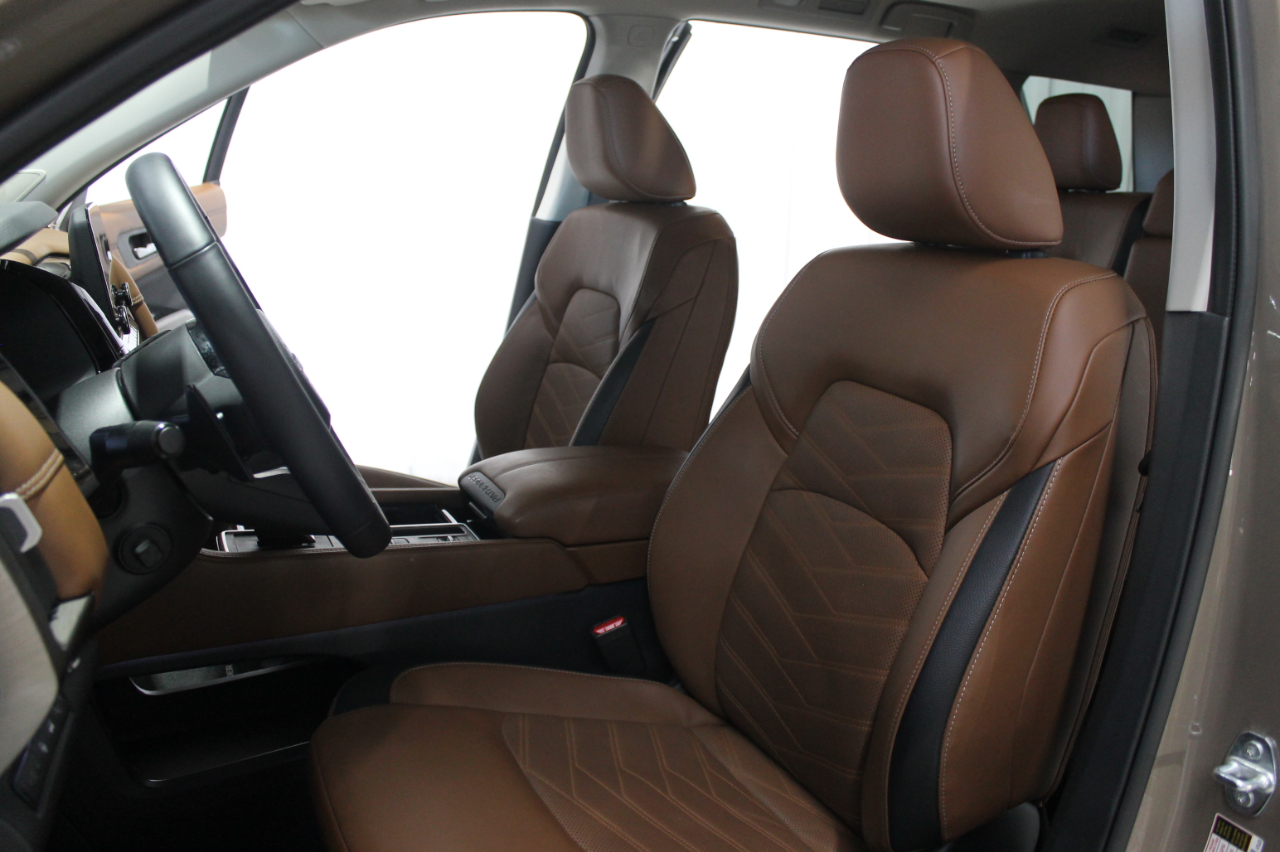 Nissan Pathfinder Platinum 2WD 2024