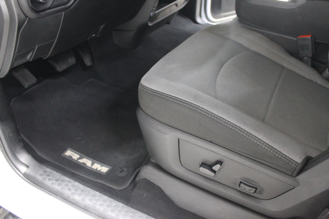 RAM 2500 Big Horn 4x4 Crew Cab 6'4" Box 2024