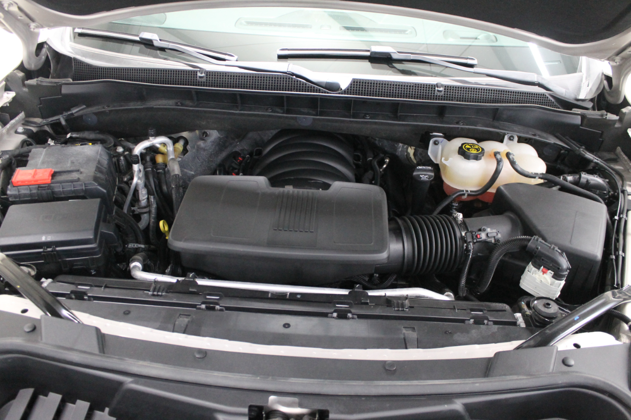 Chevrolet Tahoe 4WD 4dr RST 2022