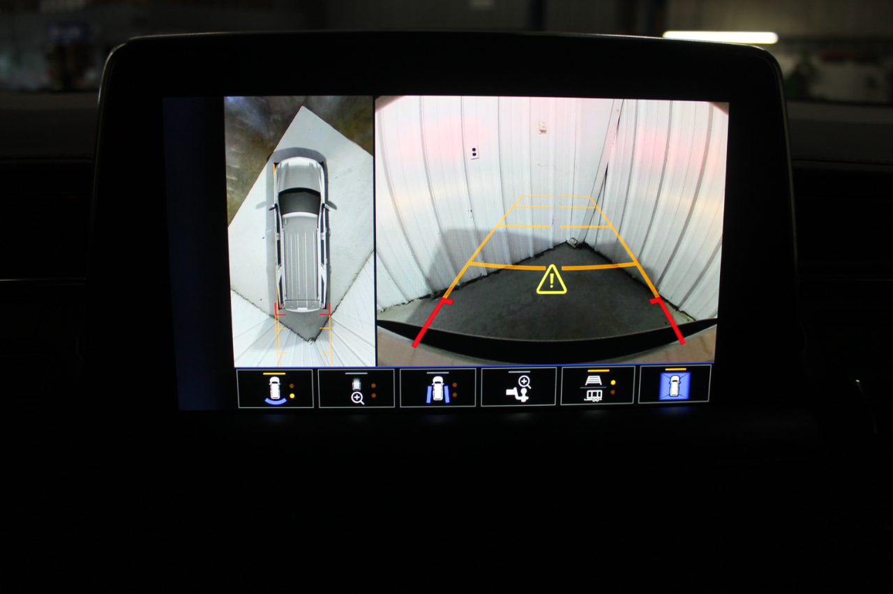 Chevrolet Tahoe 4WD 4dr RST 2022