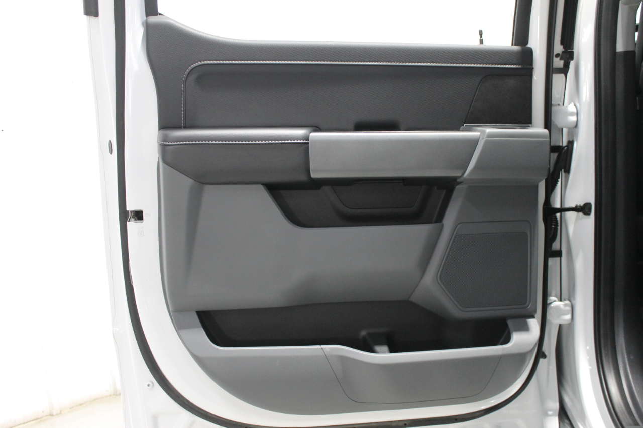 Ford F-150 XLT 4WD SuperCrew 5.5' Box 2025