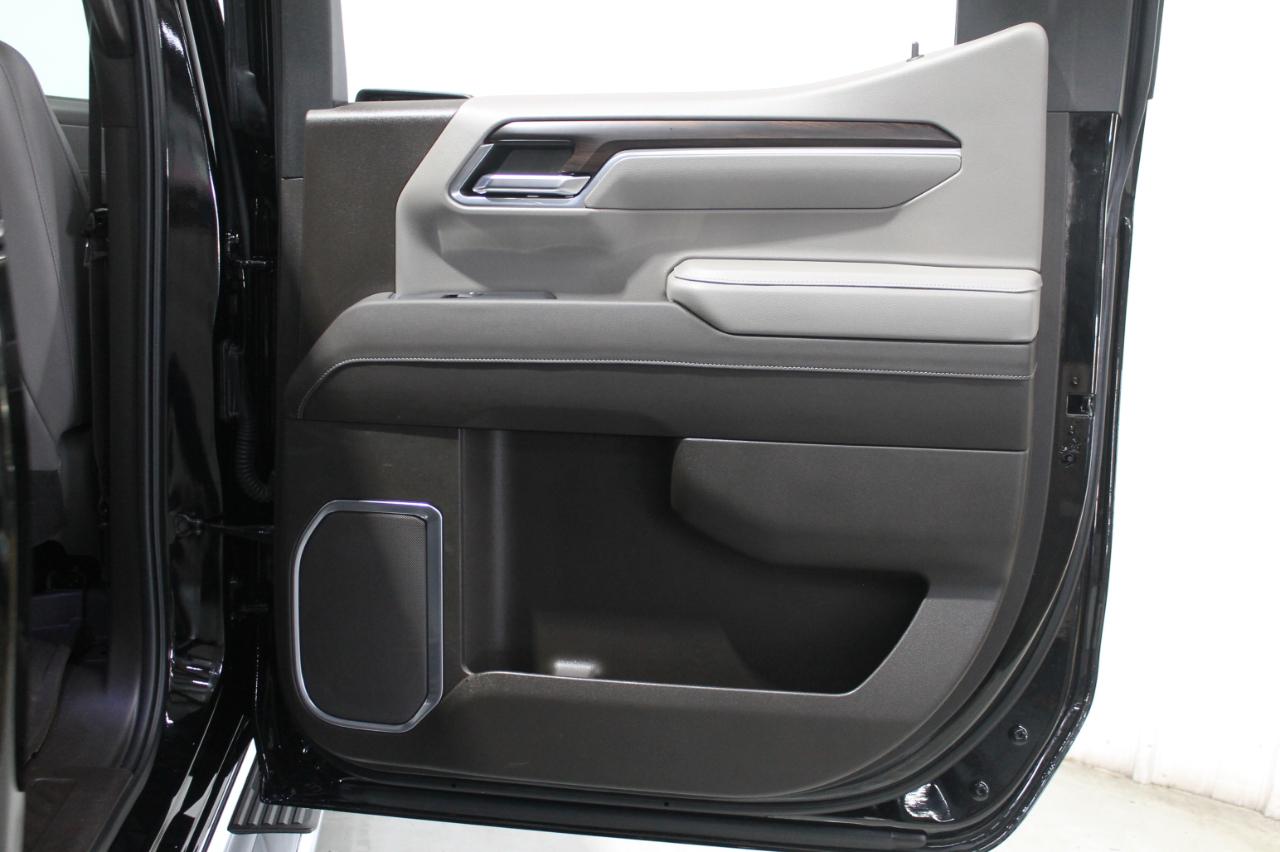 GMC Sierra 1500 4WD Crew Cab 147" SLT 2023