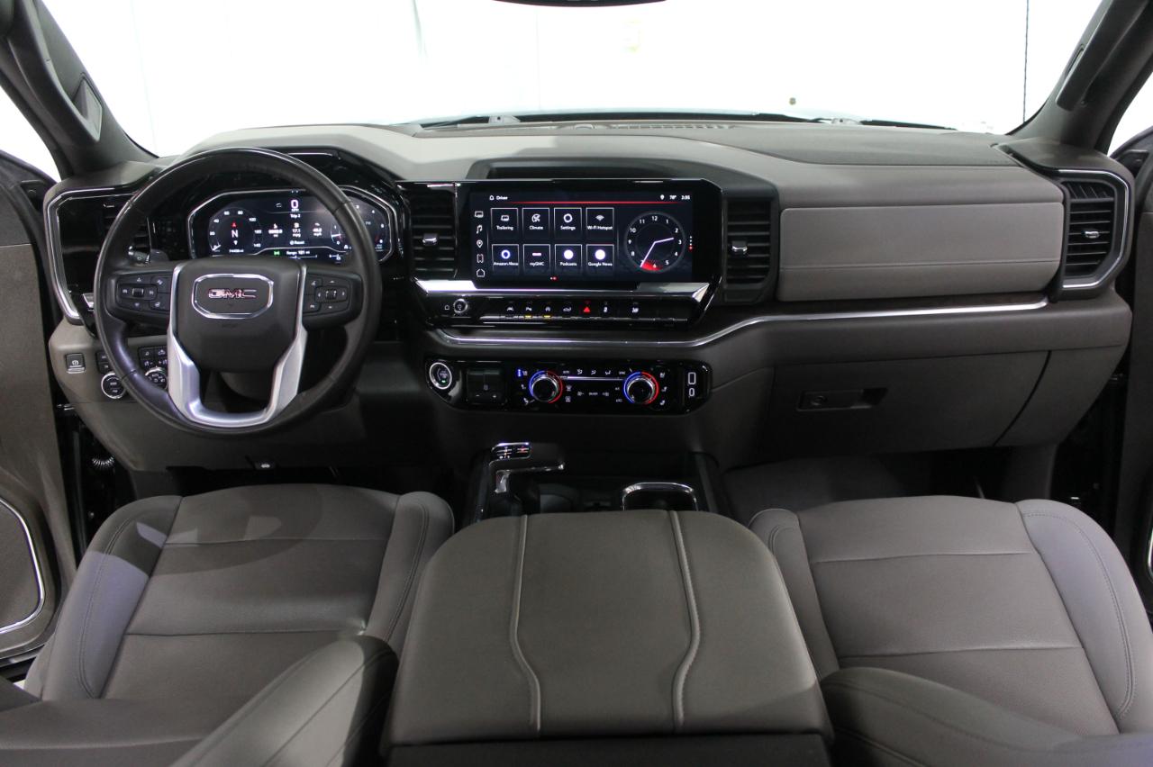 GMC Sierra 1500 4WD Crew Cab 147" SLT 2023