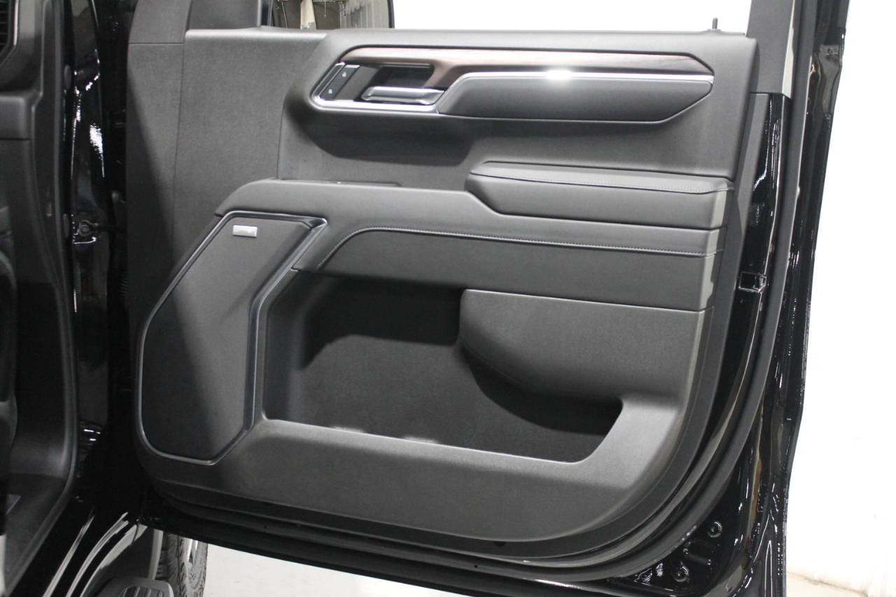 GMC Sierra 1500 4WD Crew Cab 147" SLT 2024