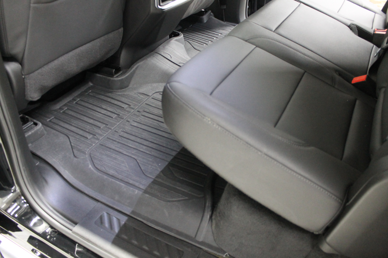 GMC Sierra 1500 4WD Crew Cab 147" SLT 2024