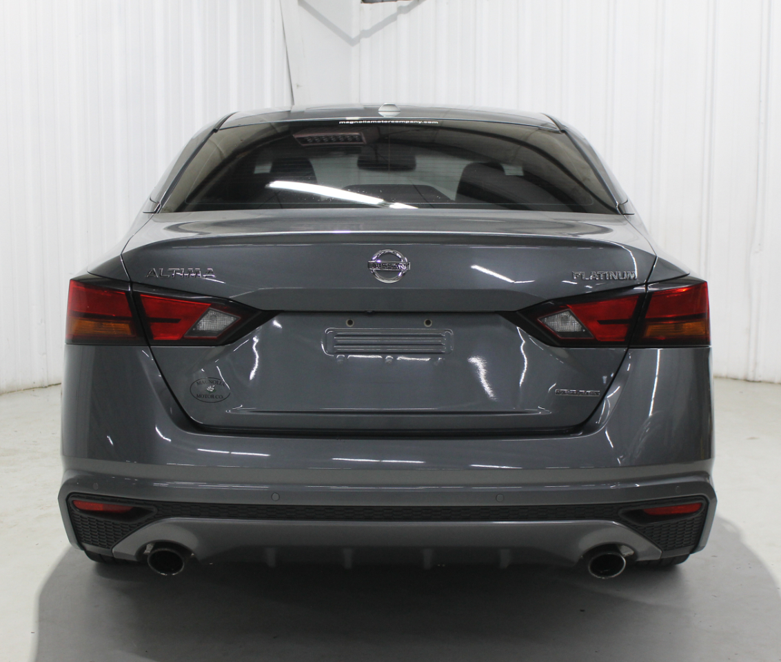Nissan Altima 2.0 Platinum Sedan 2020
