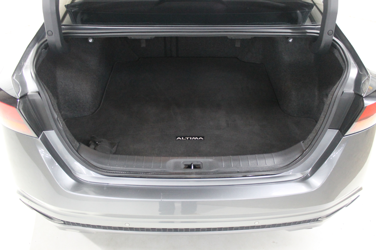 Nissan Altima 2.0 Platinum Sedan 2020