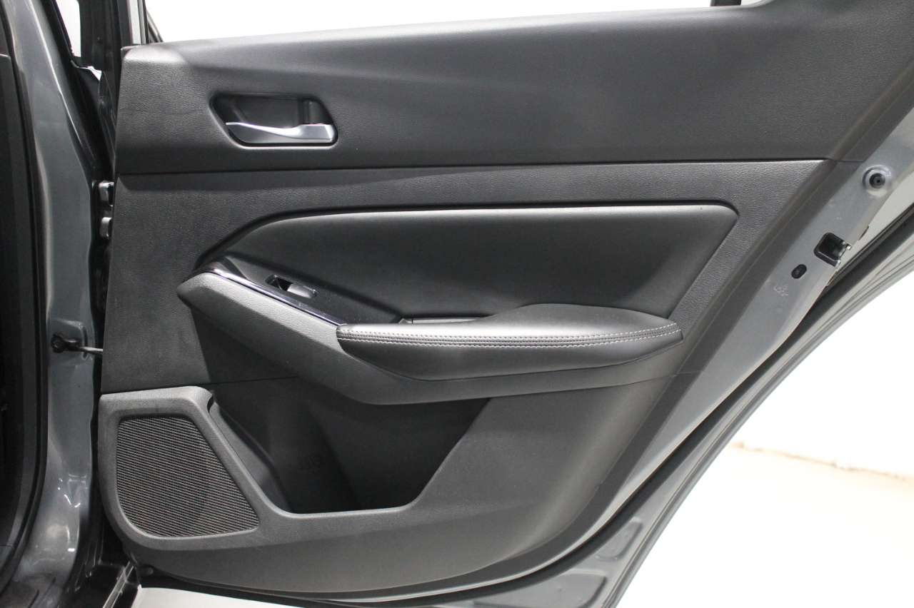 Nissan Altima 2.0 Platinum Sedan 2020