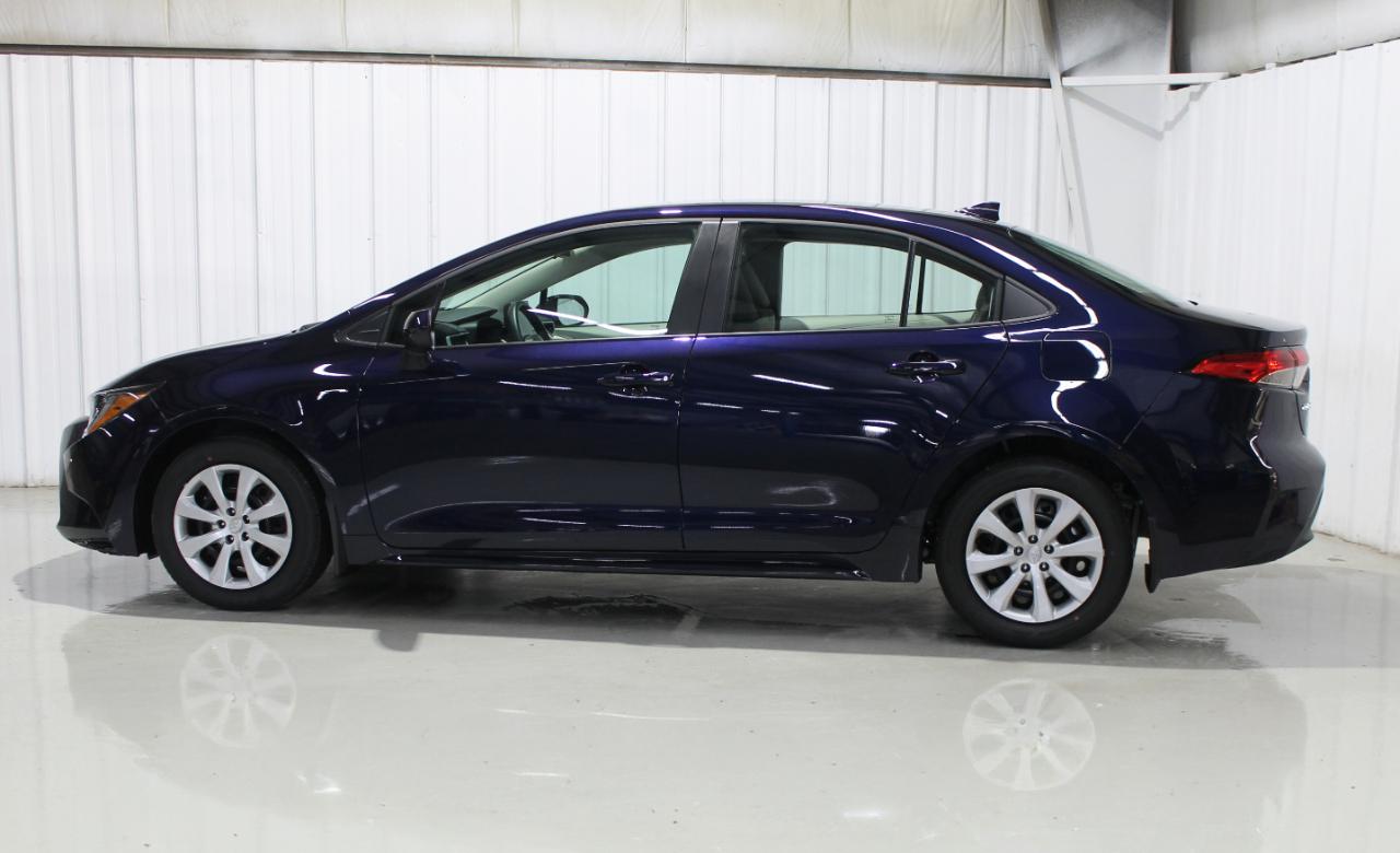 Toyota Corolla LE 2026