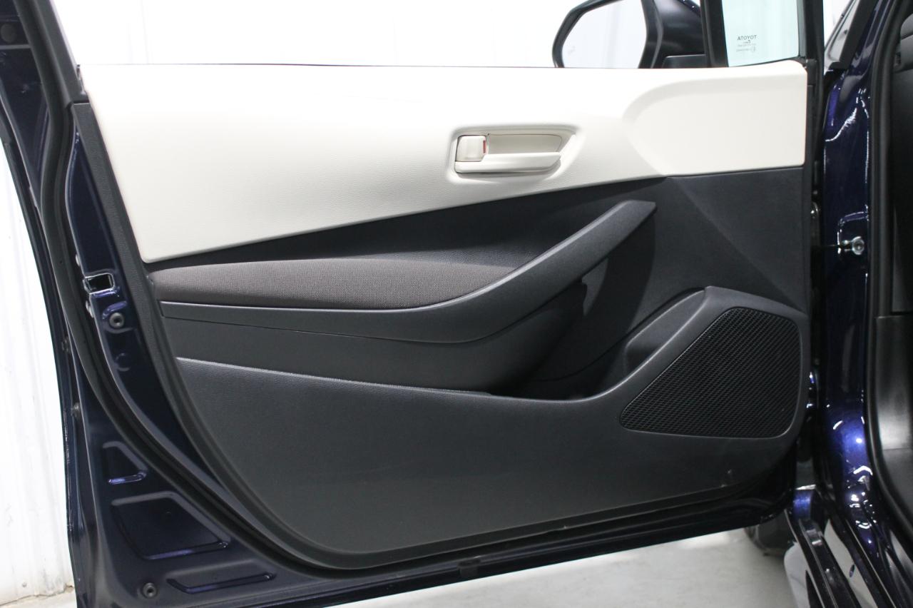 Toyota Corolla LE 2026