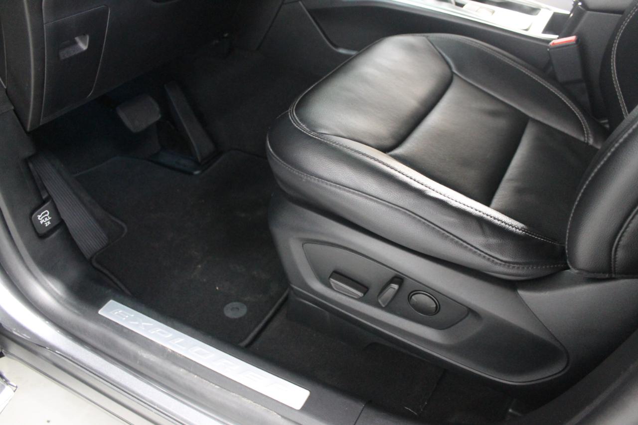 Ford Explorer Limited RWD 2023