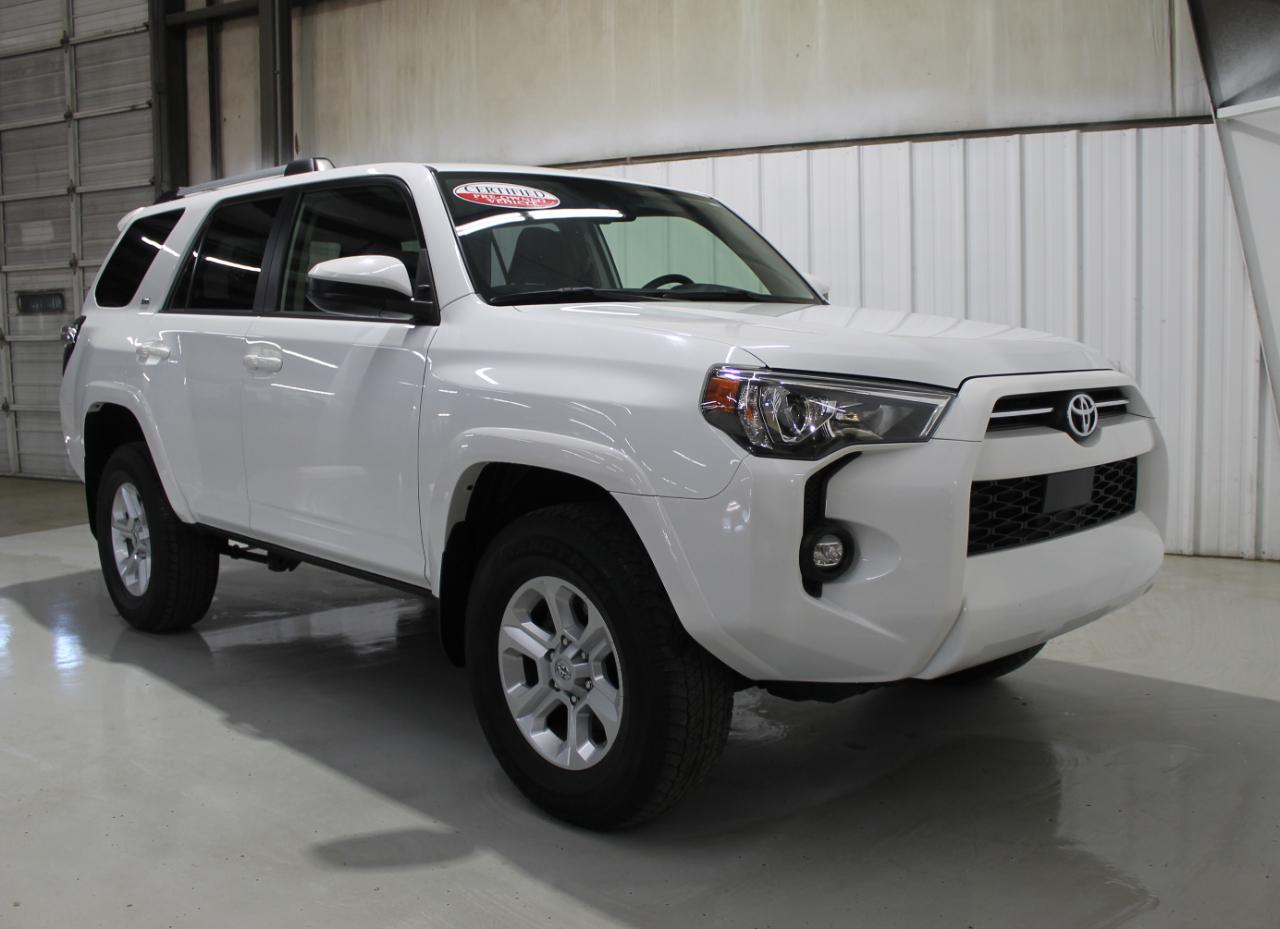 Toyota 4Runner SR5 4WD 2024