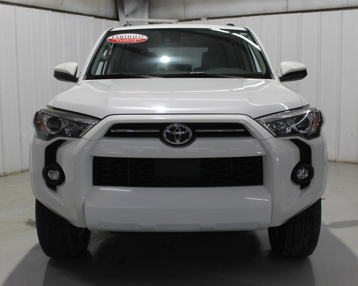 Toyota 4Runner SR5 4WD 2024