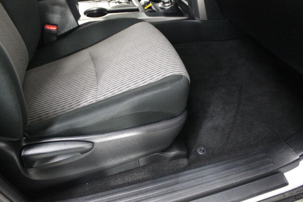 Toyota 4Runner SR5 4WD 2024