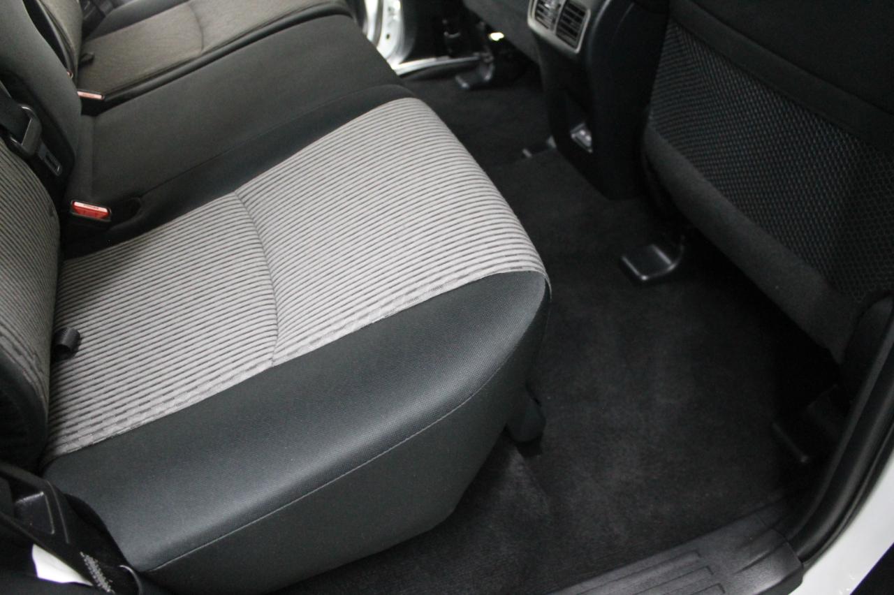 Toyota 4Runner SR5 4WD 2024