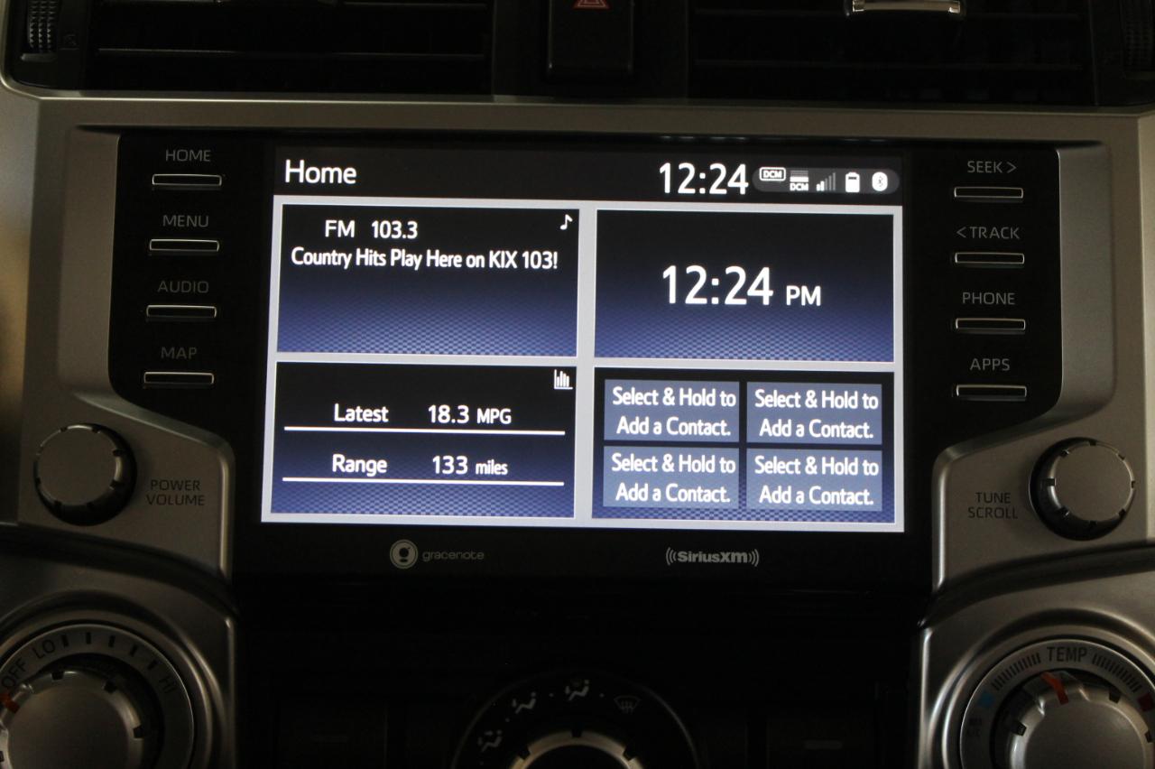 Toyota 4Runner SR5 4WD 2024