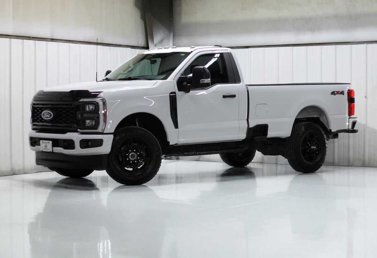 Ford Super Duty F-350 SRW  2023
