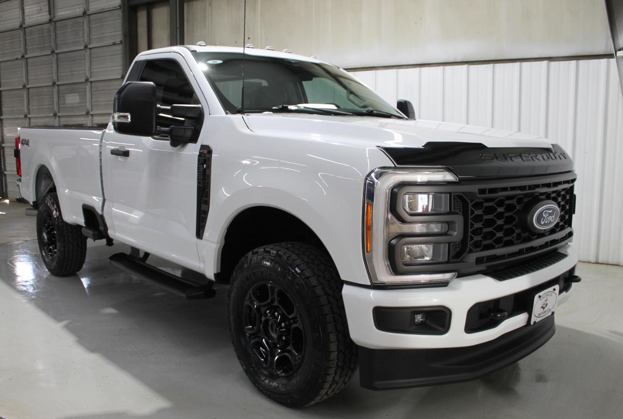 Ford Super Duty F-350 SRW  2023