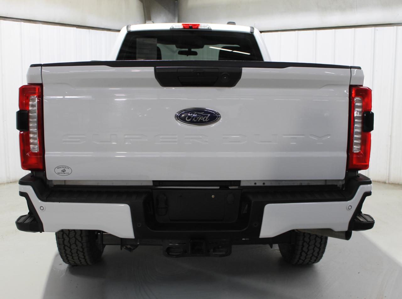 Ford Super Duty F-350 SRW  2023