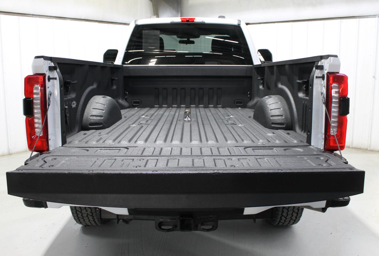 Ford Super Duty F-350 SRW  2023